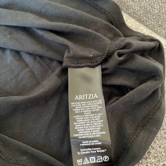 Aritzia Babaton Black boardroom Top - Picture 7 of 7